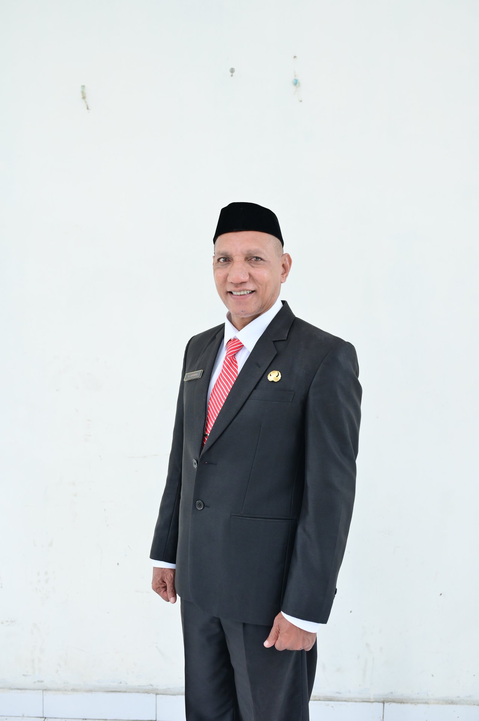 Simon Aponno, S.Ag., M.M.Pd